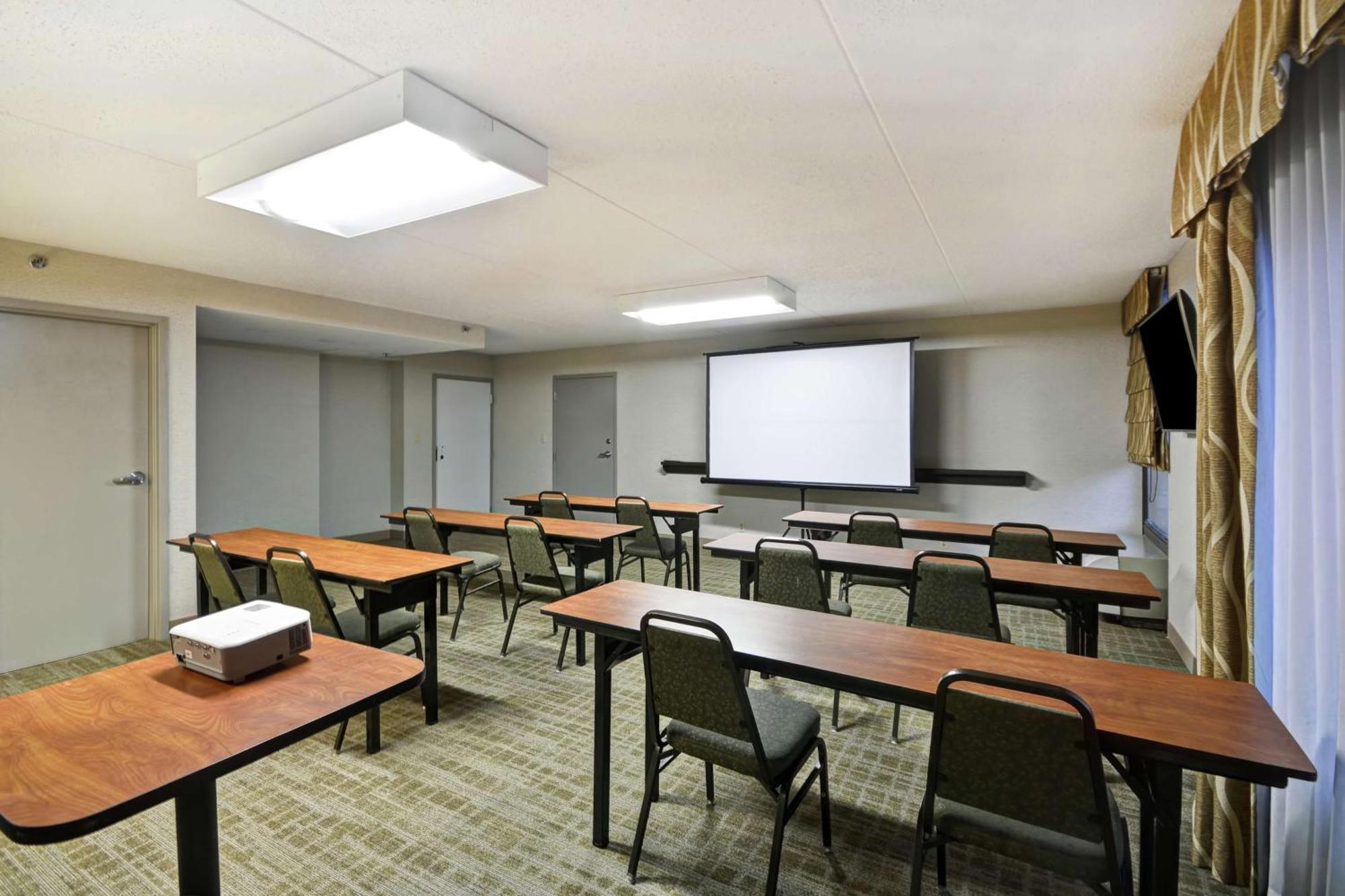 Hampton Inn Detroit Madison Heights South Troy Екстер'єр фото