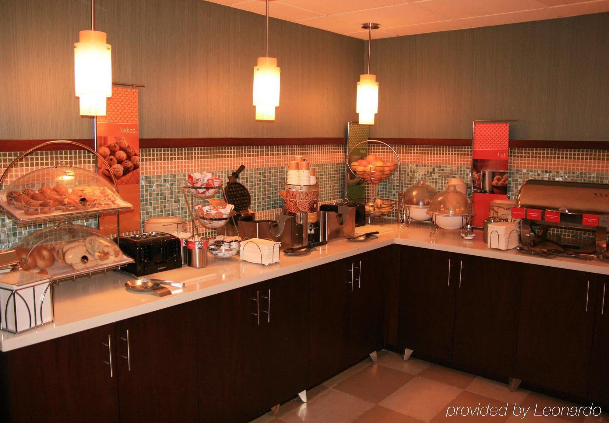 Hampton Inn Detroit Madison Heights South Troy Ресторан фото